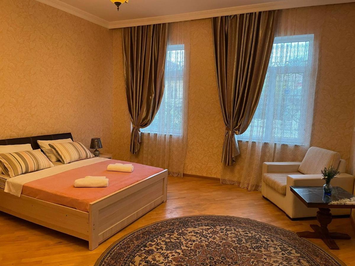 Sisi Guest House Koutaïssi Extérieur photo