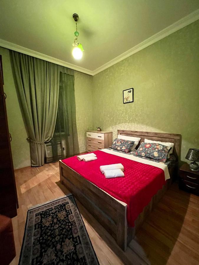 Sisi Guest House Koutaïssi Extérieur photo